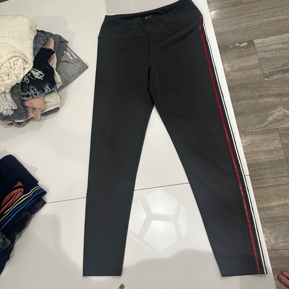 Super cute leggings!